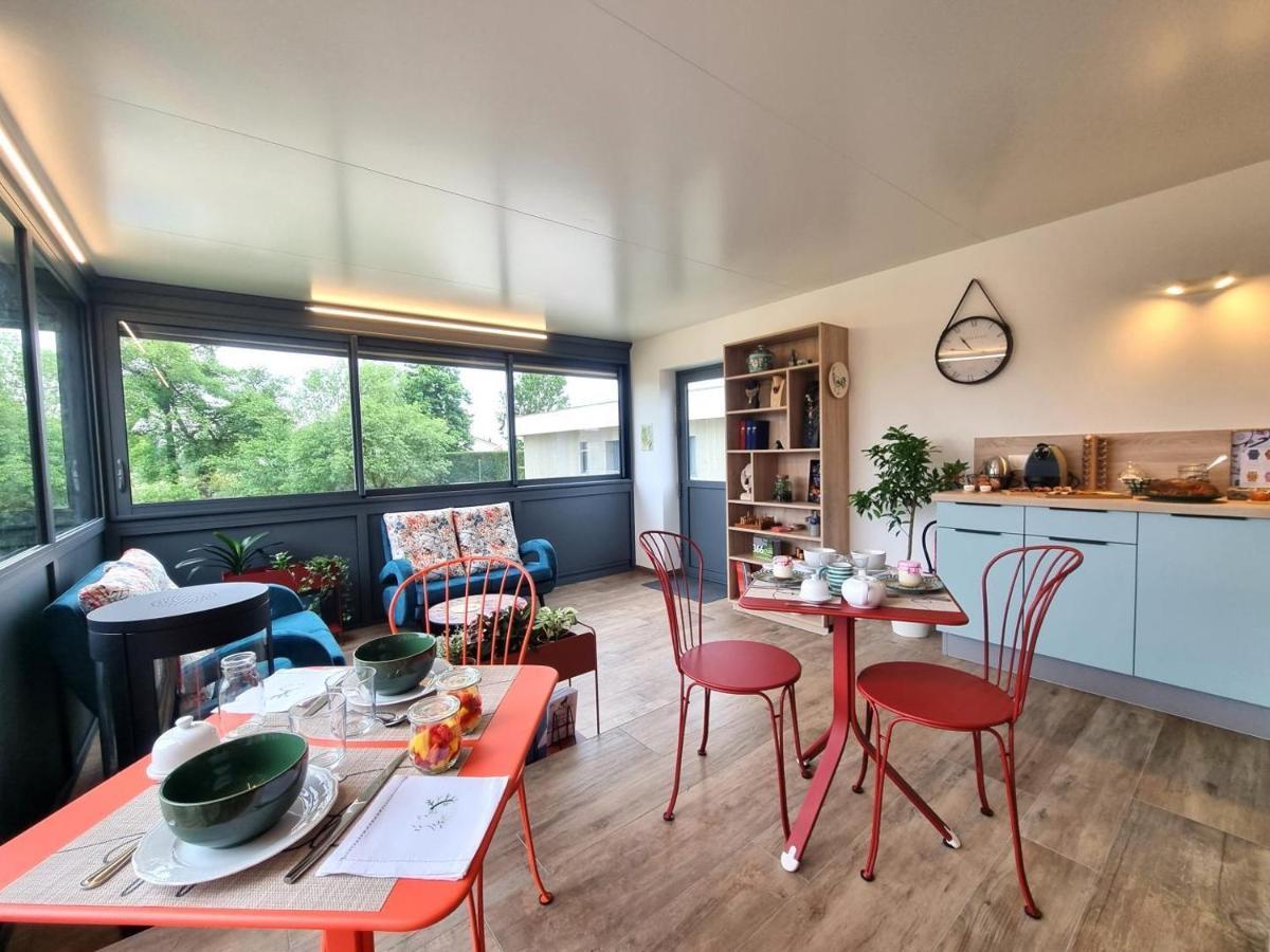 Boisset-lès-Montrond La Cle Des Chaumes B&B 외부 사진