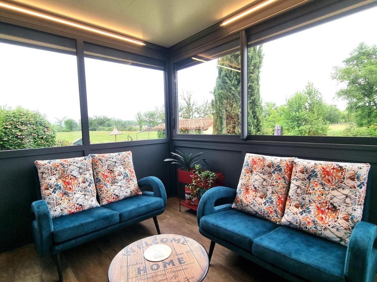 Boisset-lès-Montrond La Cle Des Chaumes B&B 외부 사진