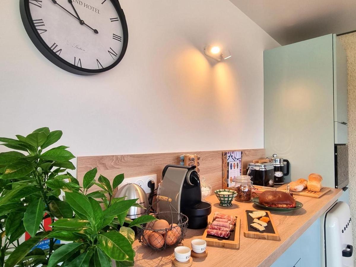 Boisset-lès-Montrond La Cle Des Chaumes B&B 외부 사진