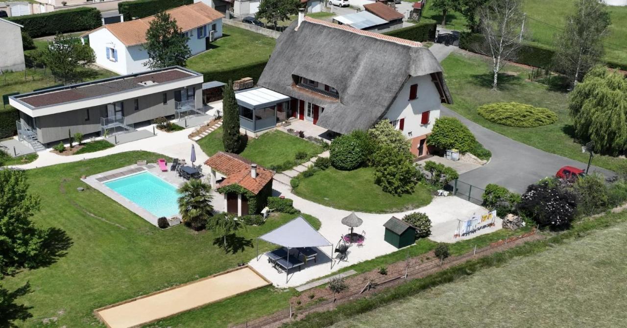 Boisset-lès-Montrond La Cle Des Chaumes B&B 외부 사진